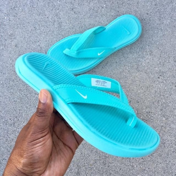 WMNS NIKE ULTRA CELSO THONG - Picture 1 of 5